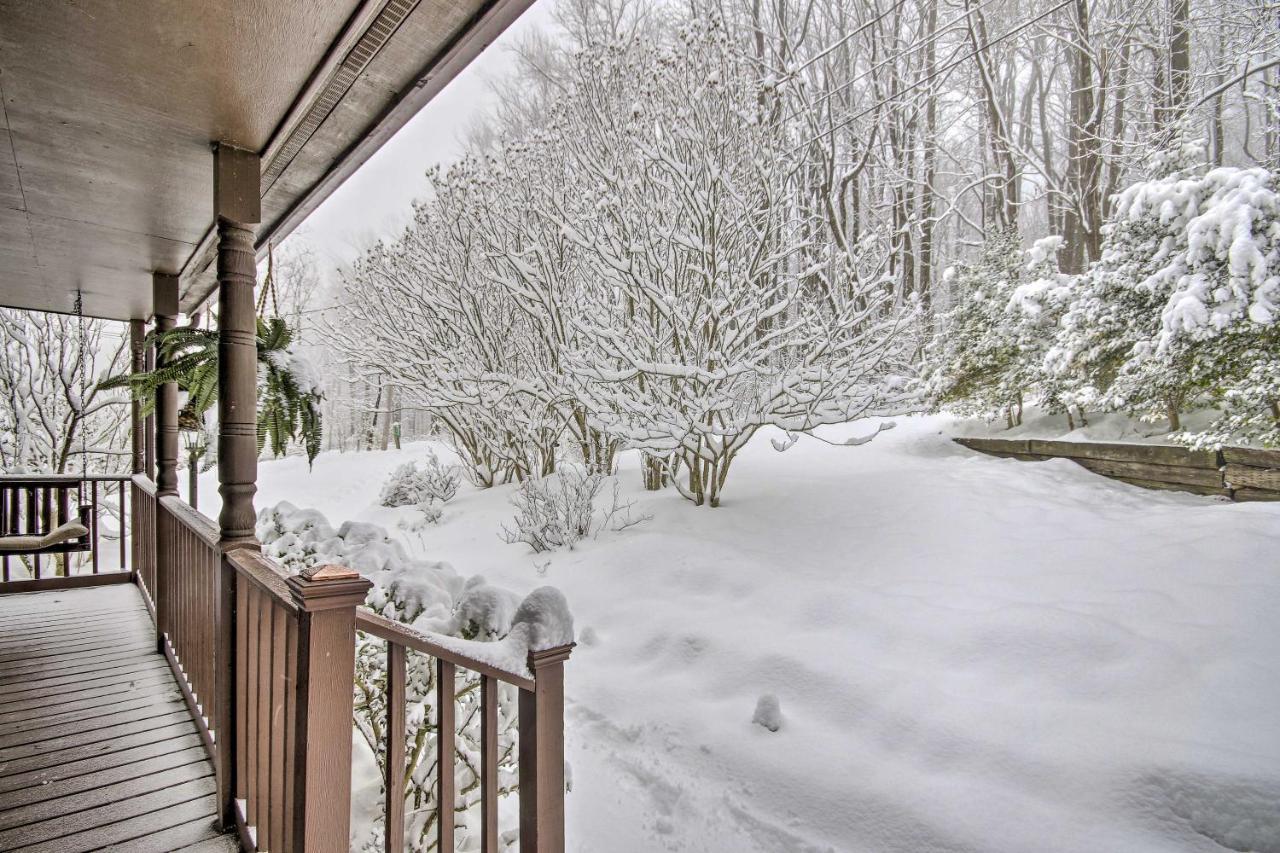 Вілла Modern Mountain Retreat With Deck And Hot Tub! Chester Gap Екстер'єр фото